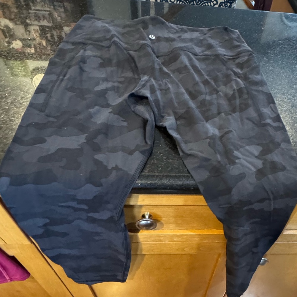 Lululemon Athletica Black Camouflage Leggings - Picture 2 of 9
